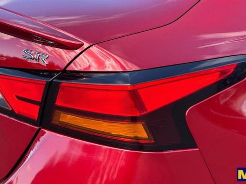 Used 2022 Nissan Altima 2.5 SR image 32