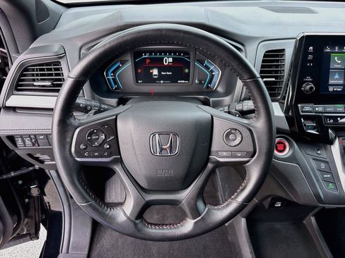 Certified 2024 Honda Odyssey Sport image 13