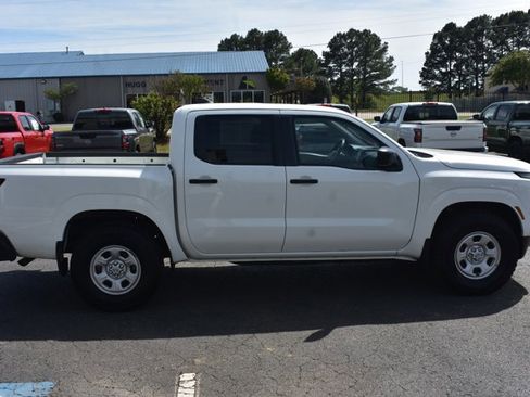 Used 2022 Nissan Frontier S w/ Technology Package AWD/4WD image 4