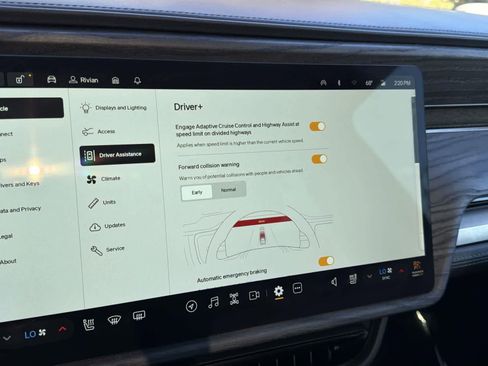 Used 2022 Rivian R1S Launch Edition image 23