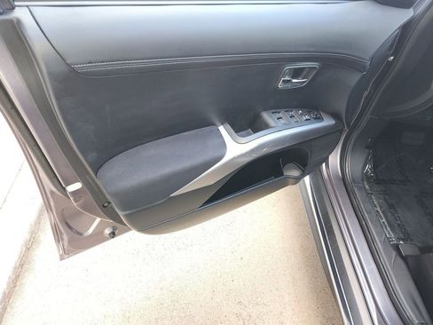 Used 2010 Mitsubishi Outlander XLS image 27