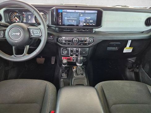 Used 2024 Jeep Gladiator Sport AWD/4WD image 17
