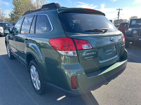 Used 2012 Subaru Outback 2.5i Premium AWD/4WD image 2