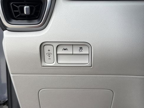 Certified 2022 Kia Sorento S image 21