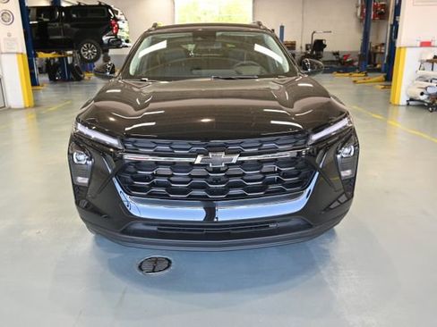New 2026 Chevrolet Trax LT w/ Driver Confidence Package FWD image 2
