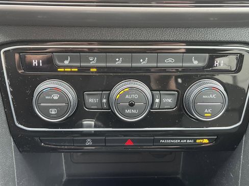 Used 2021 Volkswagen Atlas SEL image 19