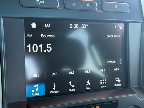 Used 2018 Ford F150 Platinum w/ Technology Package AWD/4WD image 18