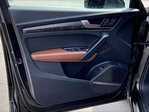 Used 2018 Audi Q5 2.0T Premium Plus w/ Premium Plus Package image 9