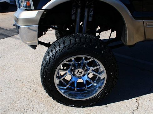 Used 2005 Ford Excursion Eddie Bauer image 2