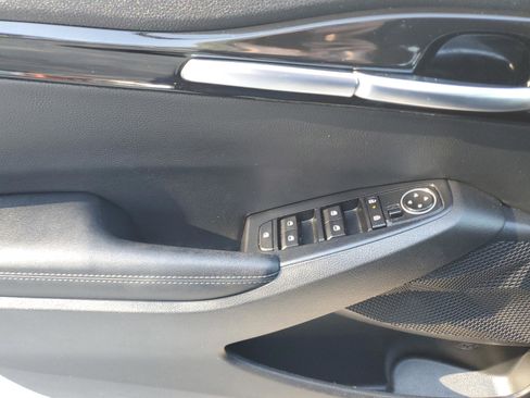 Certified 2024 Kia Seltos X-Line image 18