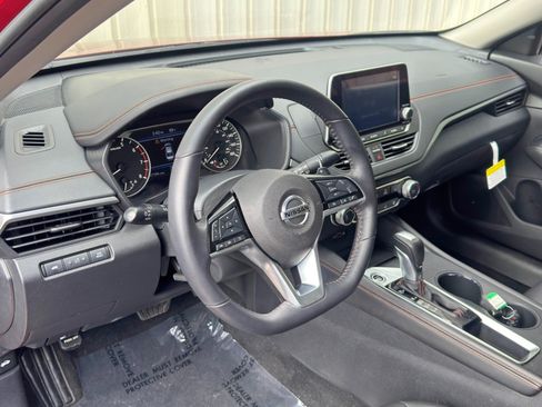 Used 2020 Nissan Altima 2.0 SR FWD image 13