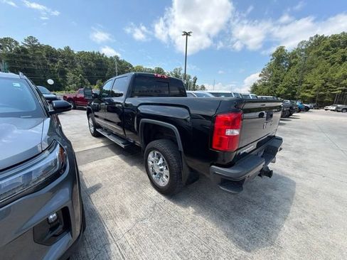 Used 2018 GMC Sierra 2500 Denali w/ Duramax Plus Package AWD/4WD image 11