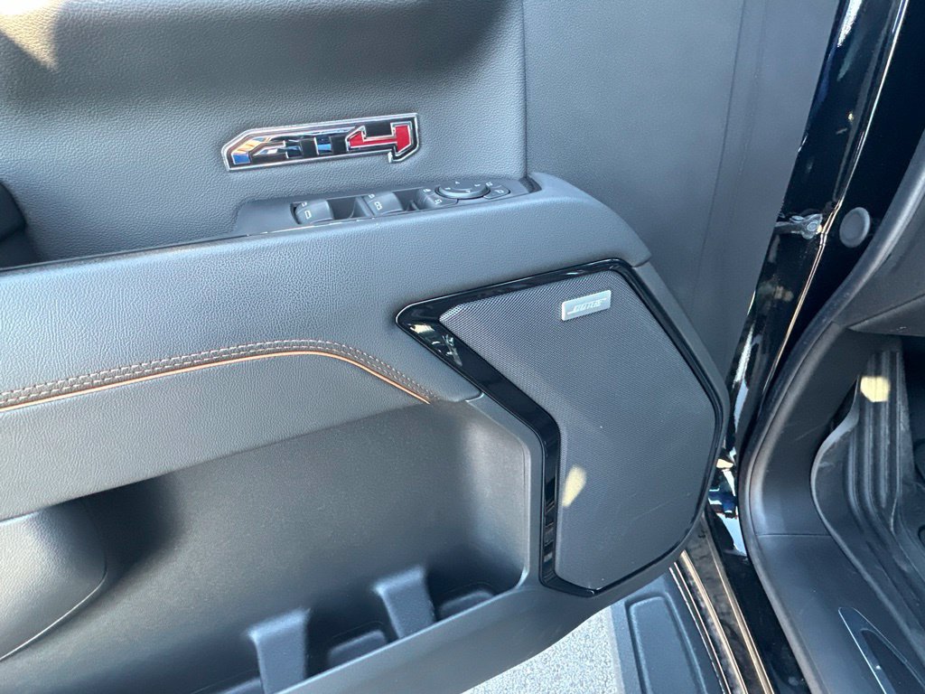 Used 2024 GMC Sierra 1500 AT4 w/ Technology Package AWD/4WD image 19