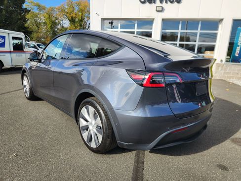 Used 2020 Tesla Model Y Long Range image 11