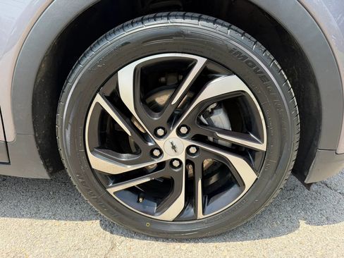 Used 2023 Chevrolet Bolt LT w/ Driver Confidence Package FWD image 13