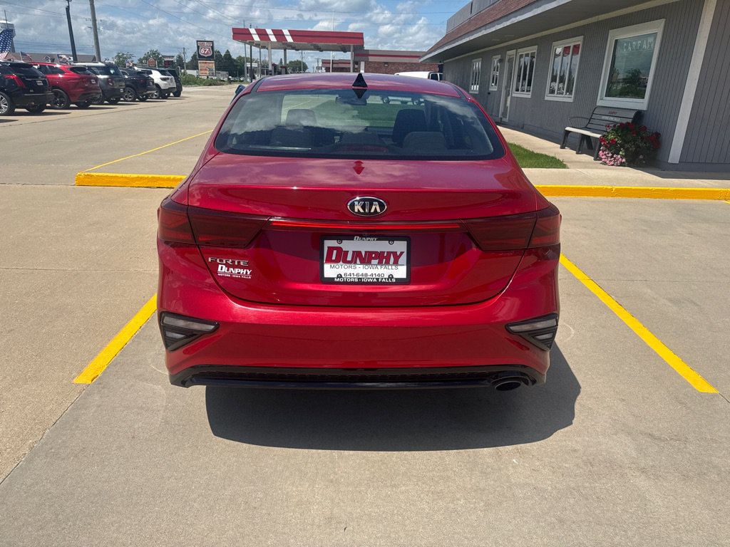 Used 2019 Kia Forte LXS FWD image 4