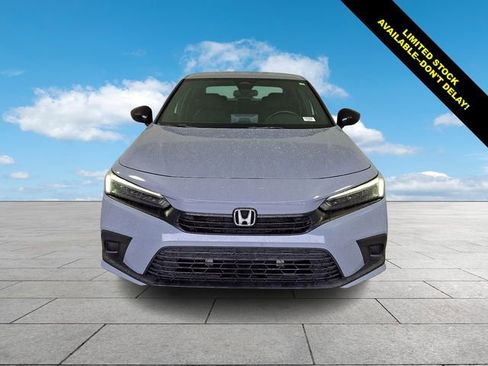 Used 2022 Honda Civic Sport image 3