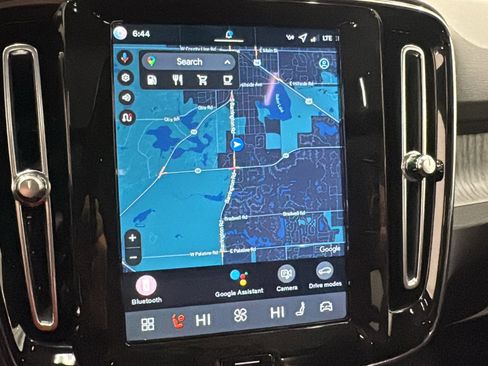 Used 2026 Volvo XC40 B5 Plus w/ Protection Package Premier image 16