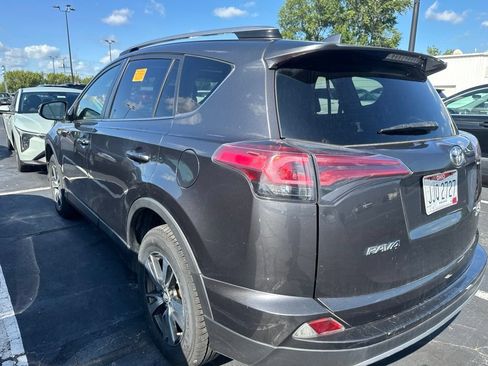 Used 2017 Toyota RAV4 XLE w/ Plus Extra Value Package AWD/4WD image 4