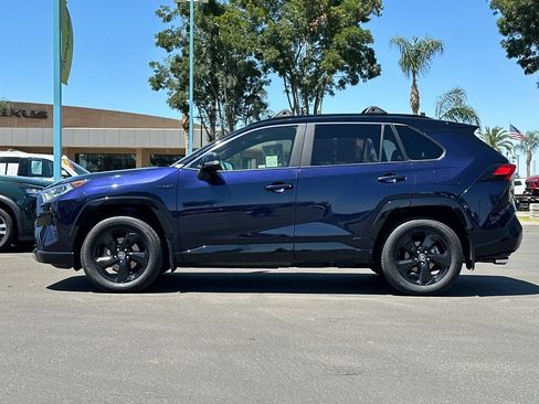Used 2020 Toyota RAV4 XSE AWD/4WD image 2