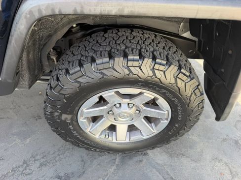 Used 2014 Toyota FJ Cruiser 4WD w/ Upgrade Package image 28