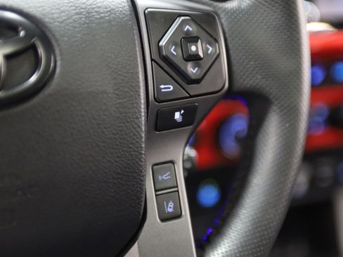 Used 2022 Toyota Tacoma TRD Pro AWD/4WD image 25