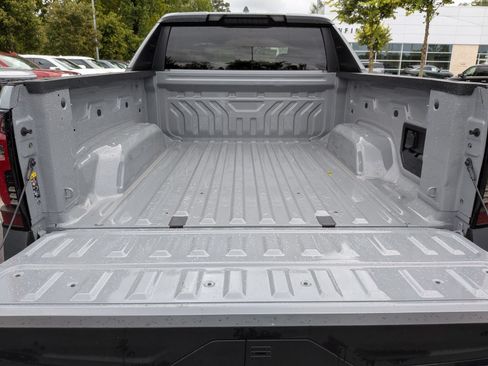 Used 2026 Chevrolet Silverado EV LT AWD/4WD image 32