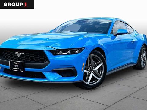 Used 2025 Ford Mustang Coupe RWD image 1