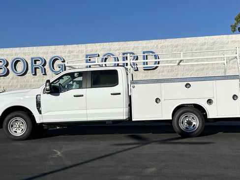New 2026 Ford F350 XL w/ XL Chrome Package image 7