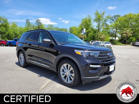 Used 2024 Ford Explorer XLT w/ Equipment Group 202A RWD image 9