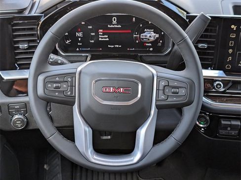 New 2026 GMC Sierra 1500 SLE image 20