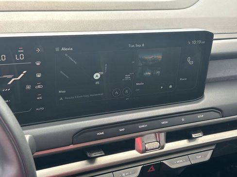Used 2027 Kia Telluride LX FWD image 16