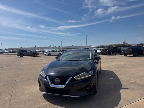 Used 2023 Nissan Maxima Platinum w/ Sport Mat Group FWD image 5