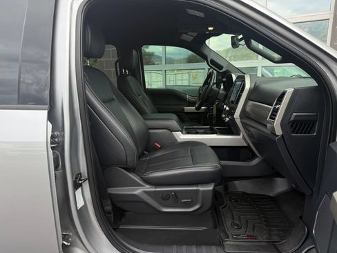 Used 2022 Ford F250 Lariat w/ Black Appearance Package AWD/4WD image 44