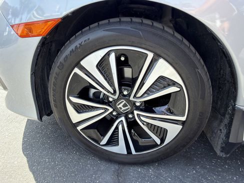 Used 2018 Honda Civic EX-T image 31