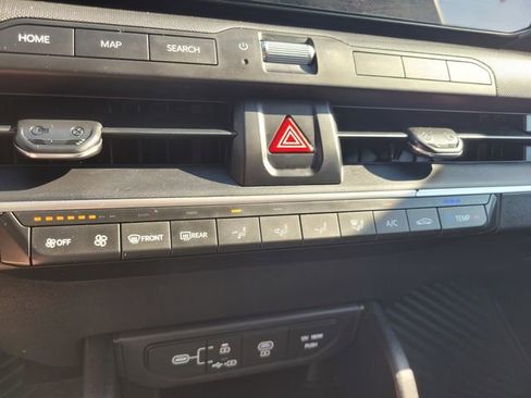 Used 2025 Kia K4 LXS image 23