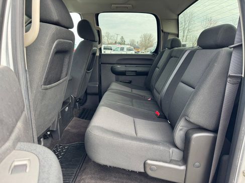Used 2012 Chevrolet Silverado 2500 LT w/ Interior Plus Package AWD/4WD image 16