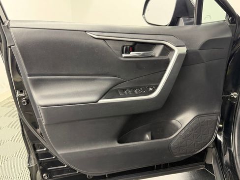 Certified 2021 Toyota RAV4 XLE FWD image 19