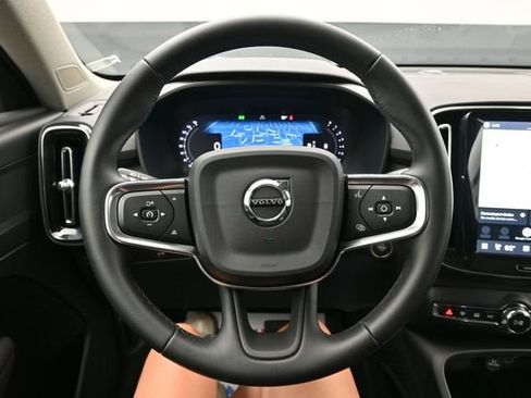 Used 2025 Volvo XC40 B5 Plus AWD/4WD image 24
