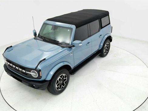 Used 2022 Ford Bronco Outer Banks image 13