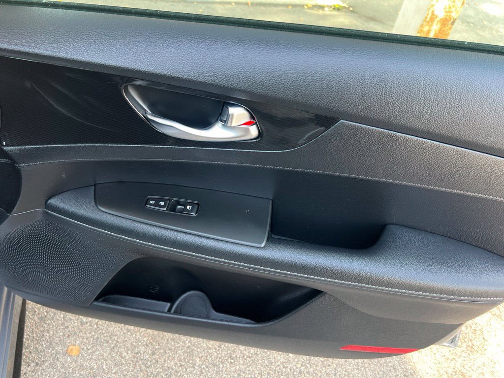 Certified 2024 Kia Forte GT-Line FWD image 20
