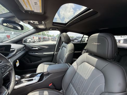 New 2026 Buick Envista Sport Touring FWD image 18