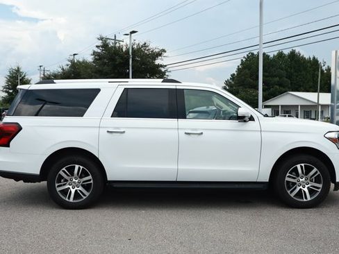 Used 2024 Ford Expedition Max Limited RWD image 4