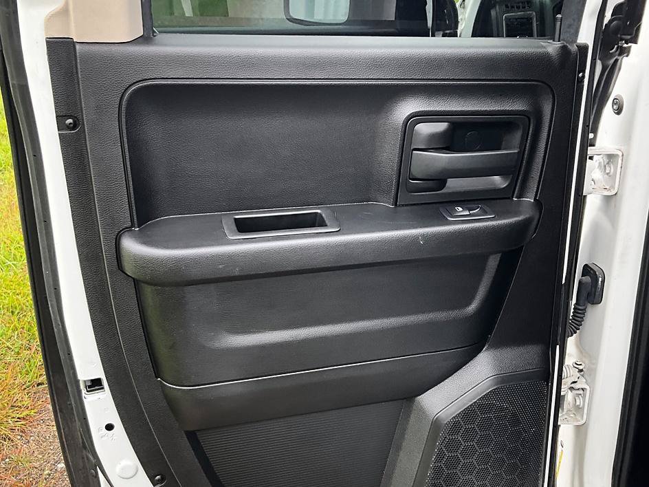 Used 2019 RAM 1500 Tradesman w/ Chrome Plus Package RWD image 33