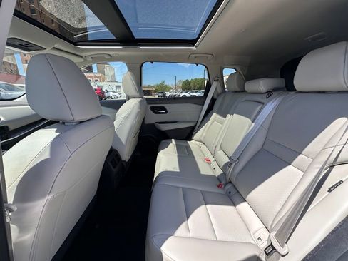 Certified 2023 Nissan Rogue SV w/ SV Premium B Package image 13