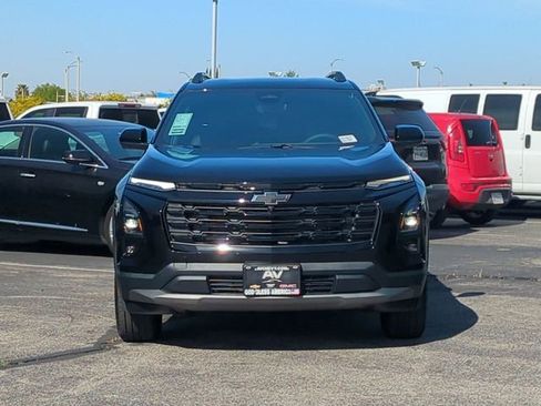 New 2026 Chevrolet Equinox LT w/ Convenience Package II FWD image 3