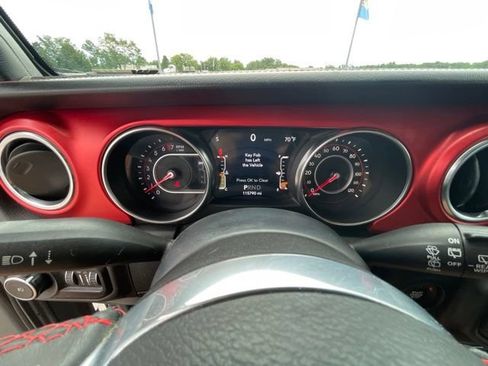 Used 2019 Jeep Wrangler Unlimited Rubicon AWD/4WD image 36