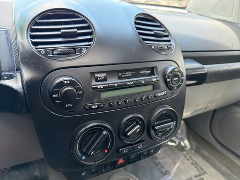 Used 2003 Volkswagen Beetle GLS FWD image 39