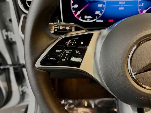 Used 2026 Mercedes-Benz GLC 300 image 29