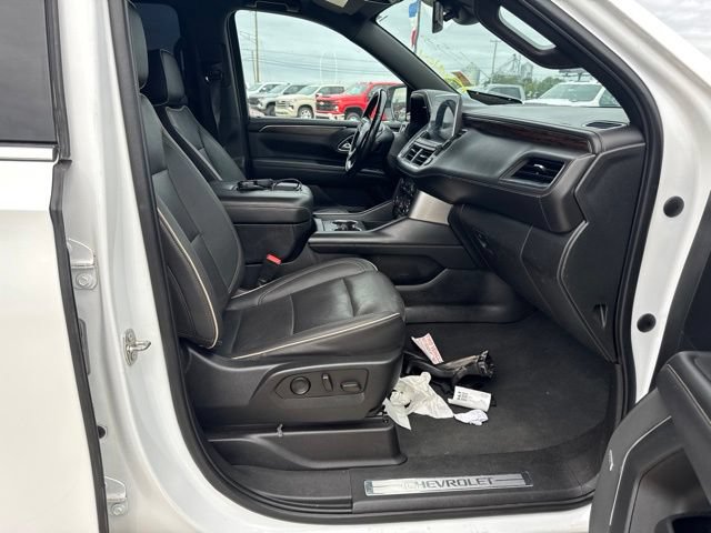 Used 2023 Chevrolet Suburban Premier AWD/4WD image 14